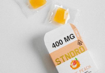 STNDRD 400mg White Peach Gummies Available in SATIVA